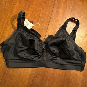 Cacique bra  push-up bra designed for women with a size 44DDD